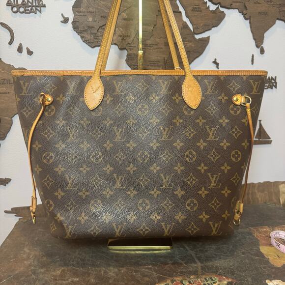 Louis Vuitton Monogram MM Neverfull Cherry Red Reversible SR2154 Authentic CoA - Picture 1 of 10